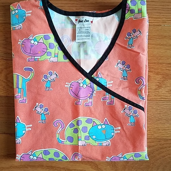 Just Love Tops - HOST PICK🍏Cats Scrub Top